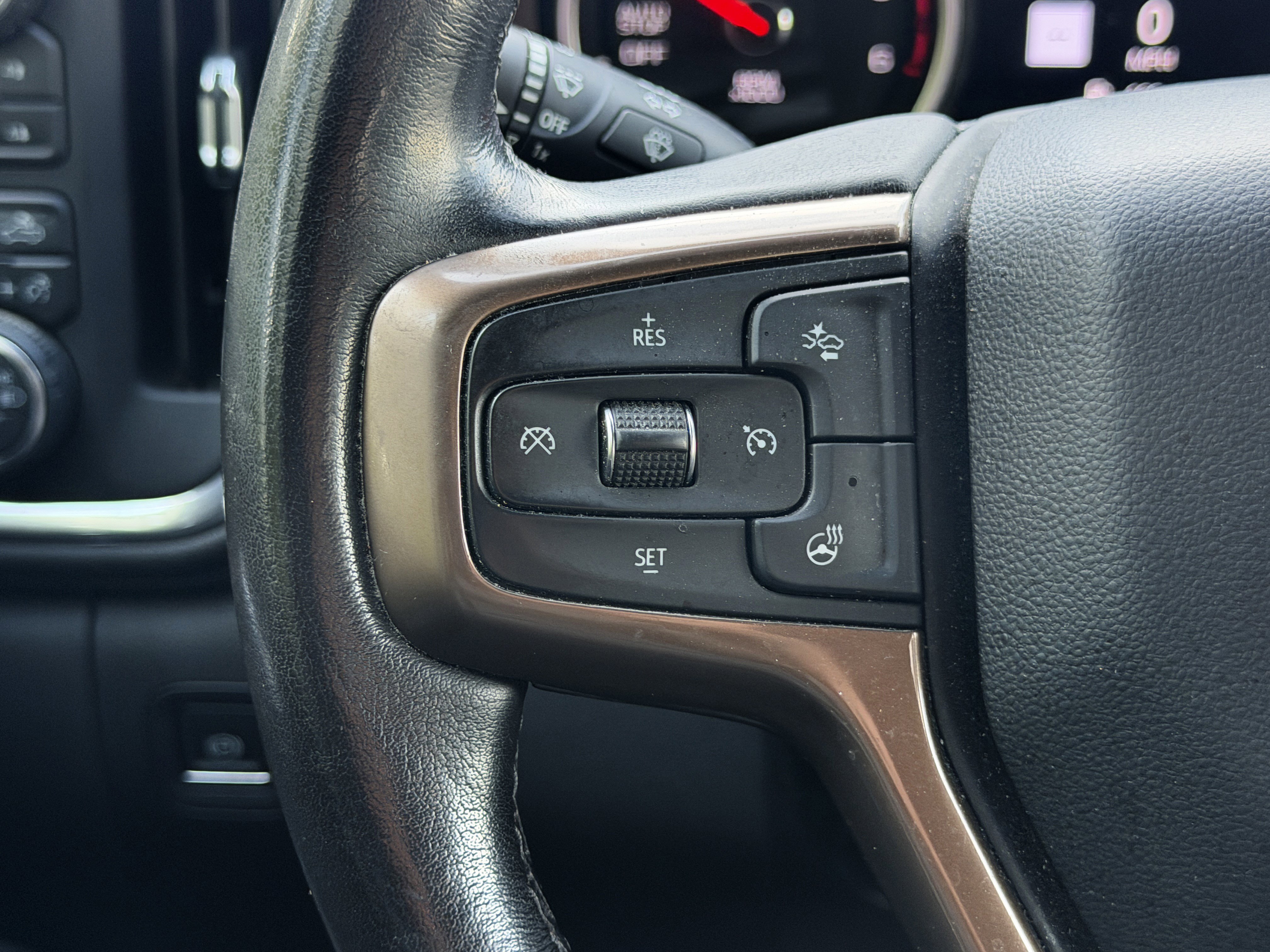 Used 2021 Chevrolet Silverado 1500 High Country w/ Technology Package AWD/4WD image 18