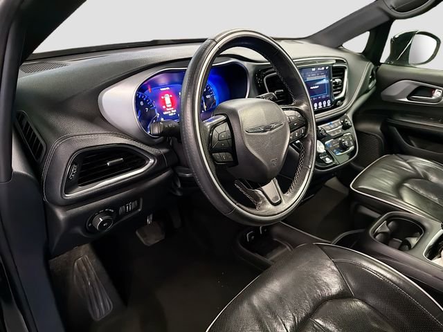 Used 2019 Chrysler Pacifica Limited w/ Advanced Safetytec Group image 9