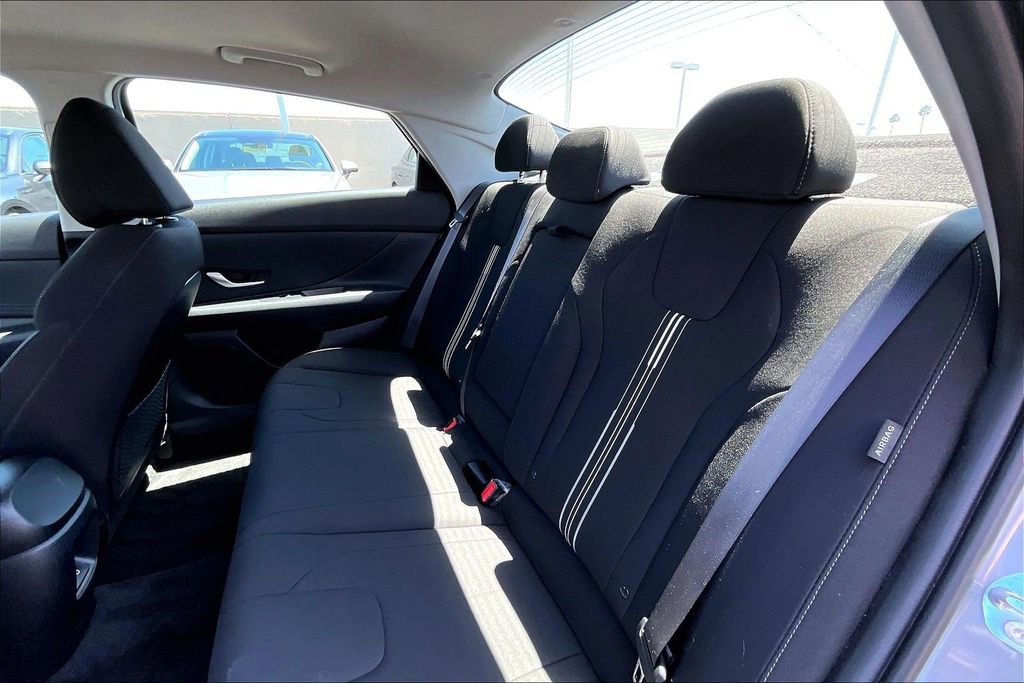 Certified 2025 Hyundai Elantra SEL image 15