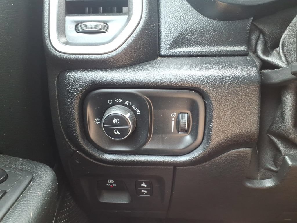 Used 2020 RAM 1500 Big Horn AWD/4WD image 13