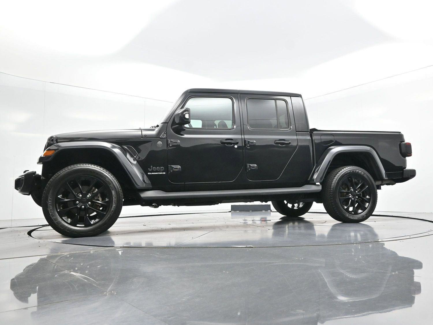 Used 2023 Jeep Gladiator Overland AWD/4WD image 43