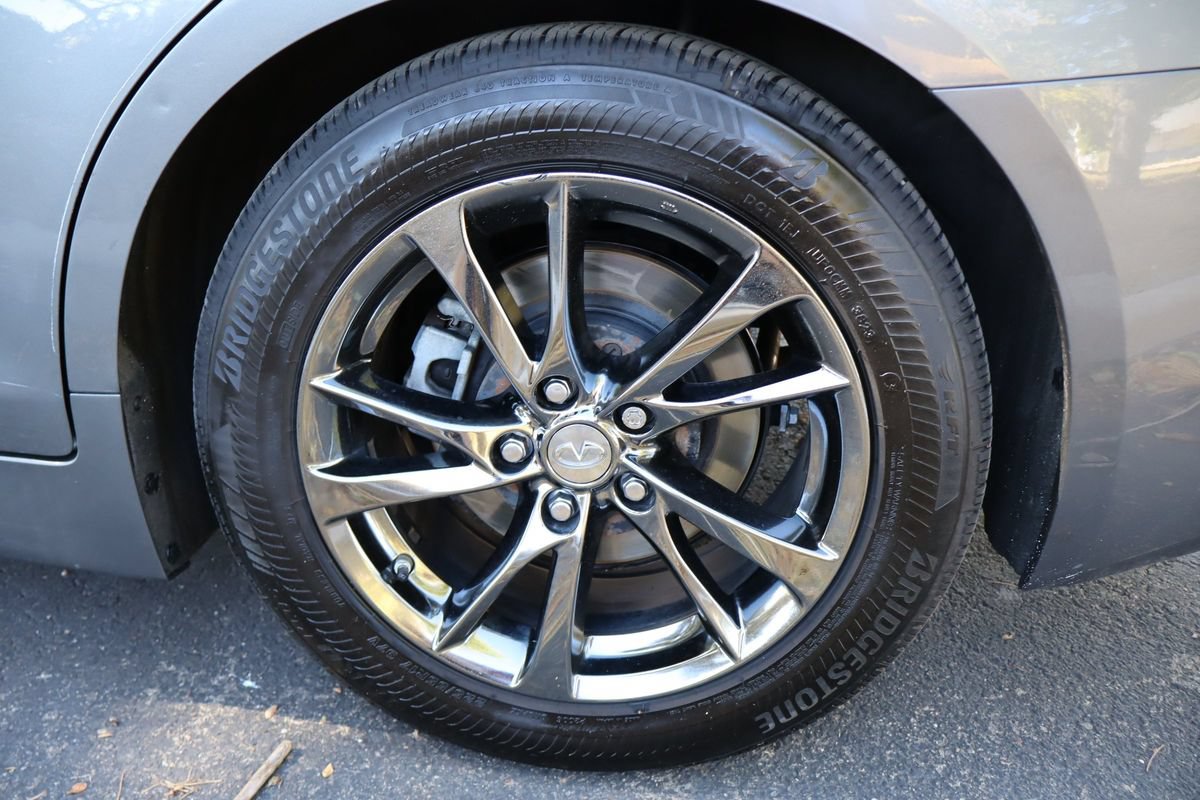 Used 2015 INFINITI Q50 Premium w/ Deluxe Technology Package AWD/4WD image 43