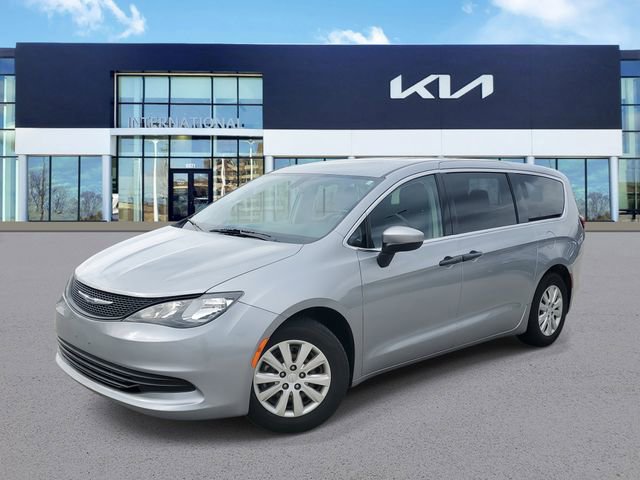 Used 2019 Chrysler Pacifica L image 1