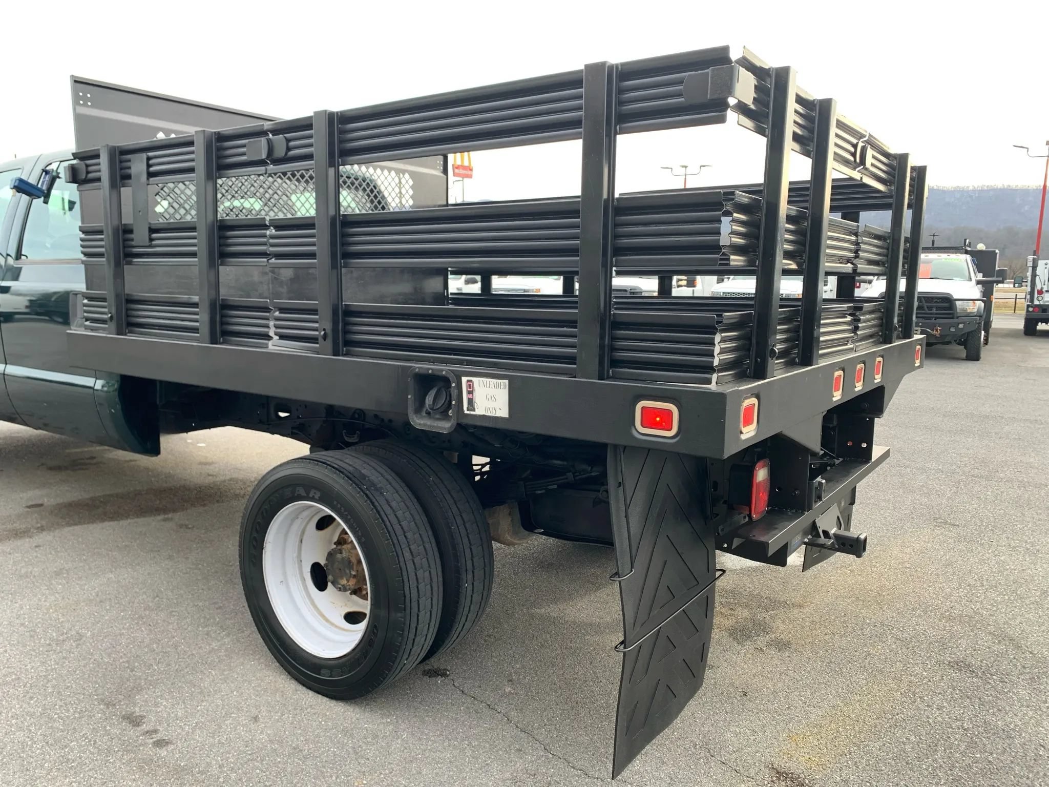 Used 2011 Ford F550 2WD Crew Cab Super Duty w/ Trailer Tow Pkg image 30