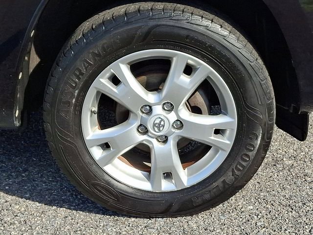 Used 2011 Toyota RAV4 4WD w/ Upgrade Value Pkg image 8