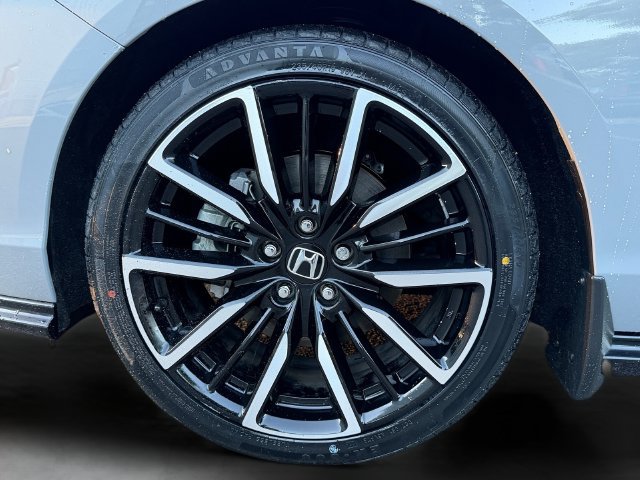 Used 2025 Honda Accord Touring image 10