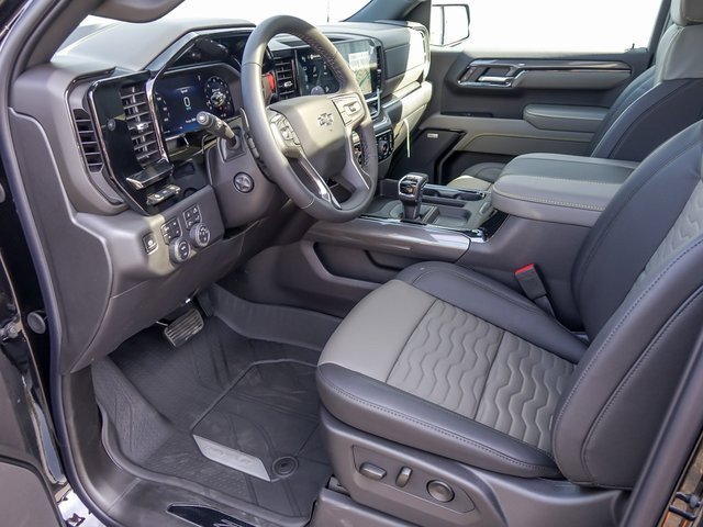 New 2026 Chevrolet Silverado 1500 ZR2 image 17