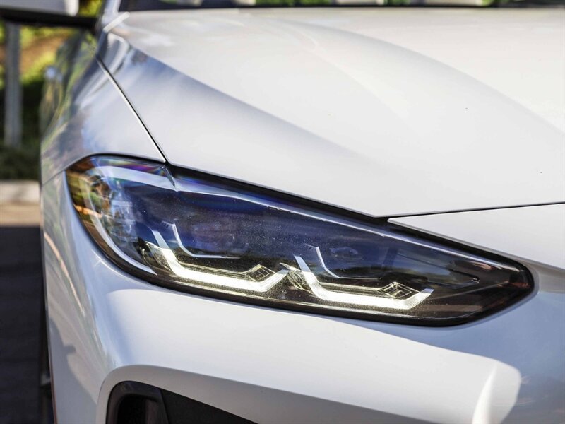 Used 2021 BMW 430i Convertible w/ M Sport Package RWD image 11