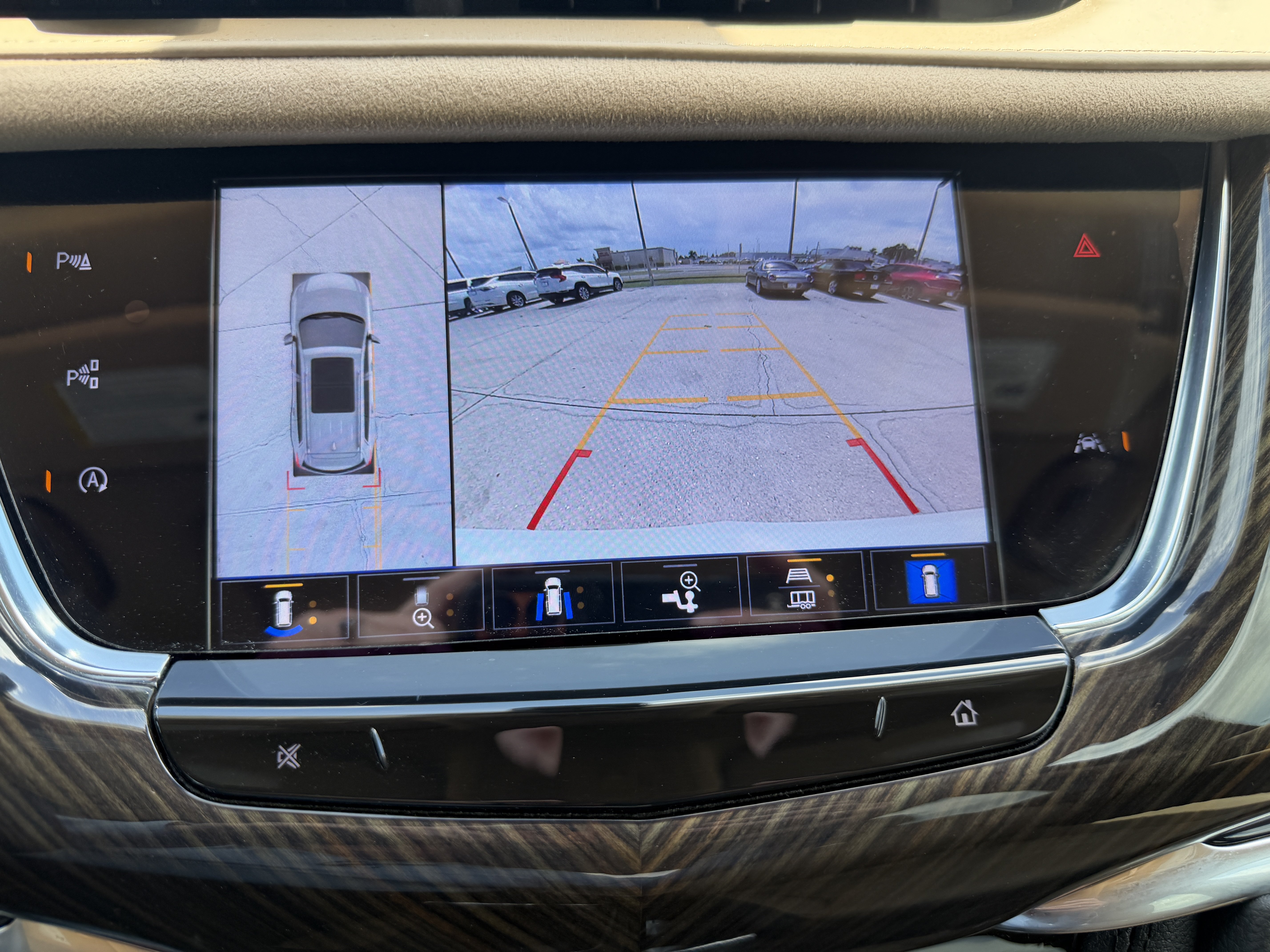 Certified 2023 Cadillac XT6 Premium Luxury w/ Platinum Package FWD image 22