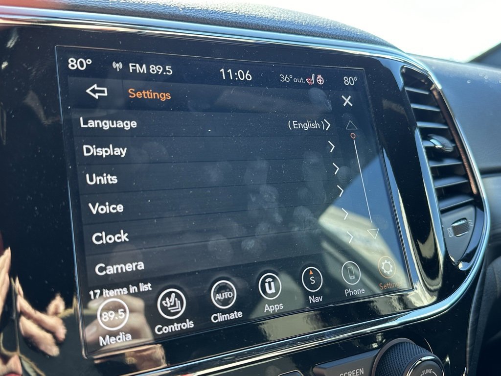 Used 2022 Jeep Grand Cherokee Laredo X image 34