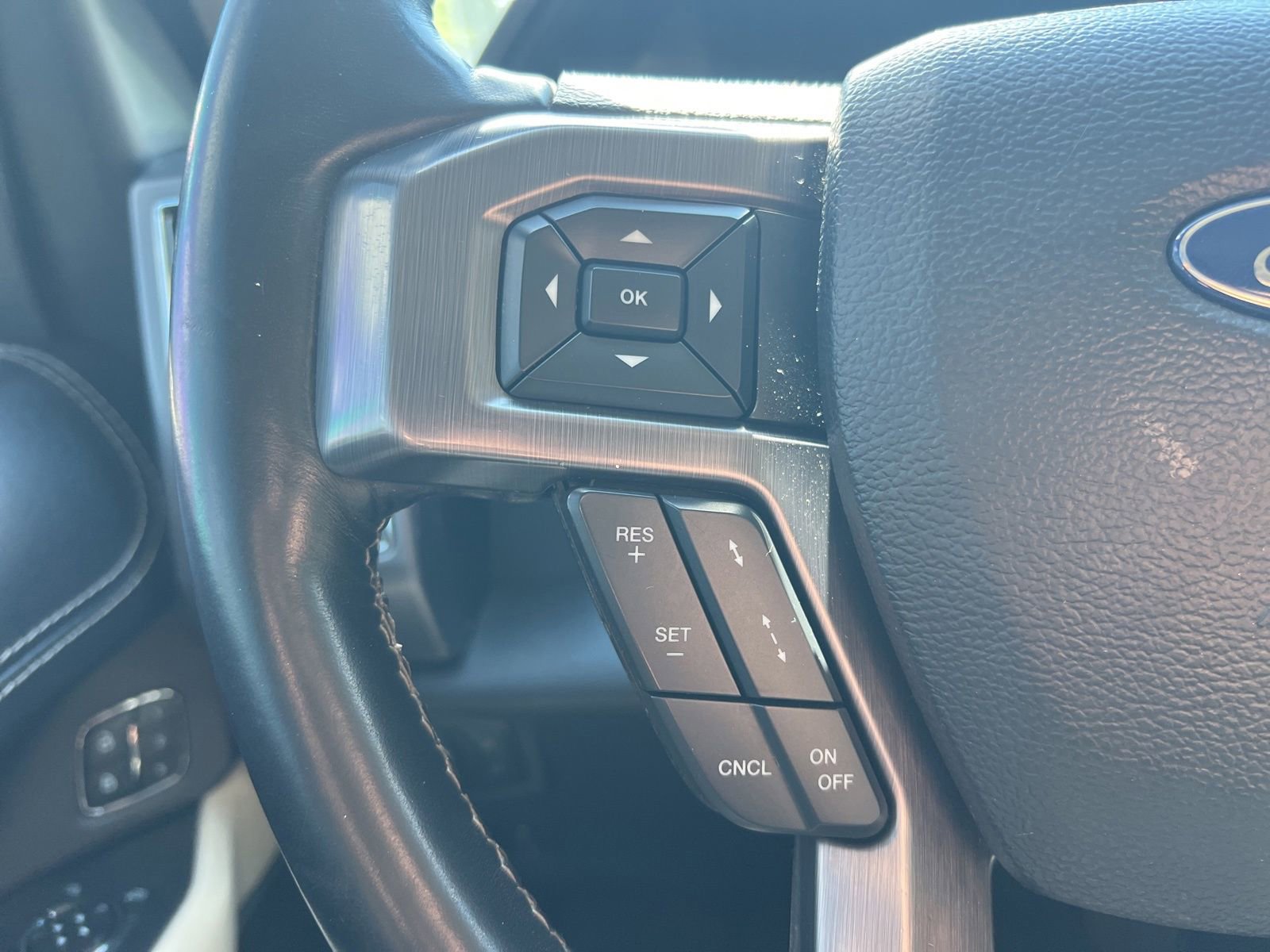 Used 2020 Ford Expedition Platinum AWD/4WD image 25