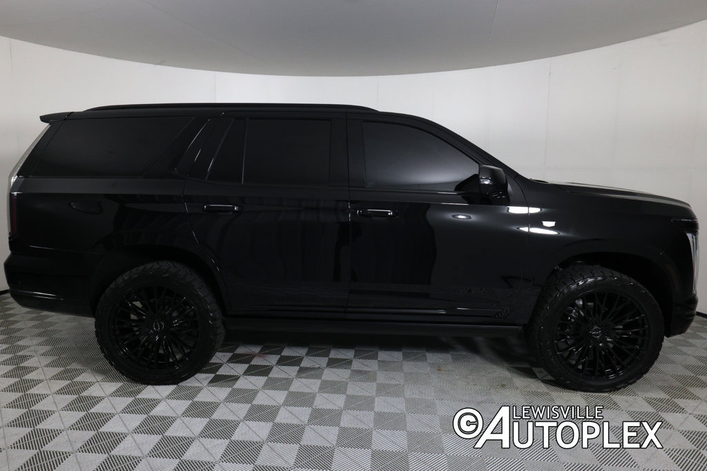 Used 2026 Cadillac Escalade Sport w/ LPO, ONYX Package AWD/4WD image 4