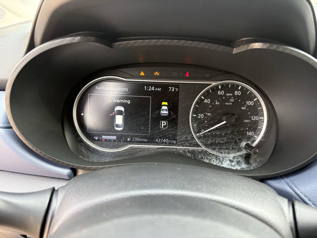 Used 2024 Nissan Versa SV image 18