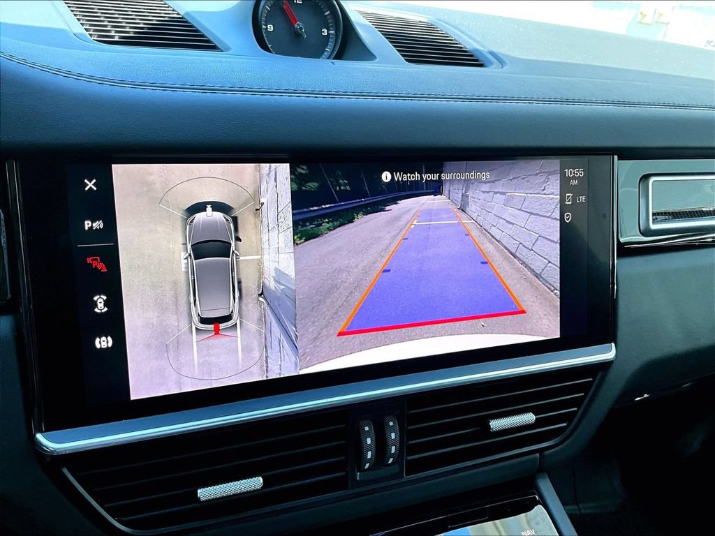 Certified 2023 Porsche Cayenne Platinum Edition AWD/4WD image 26