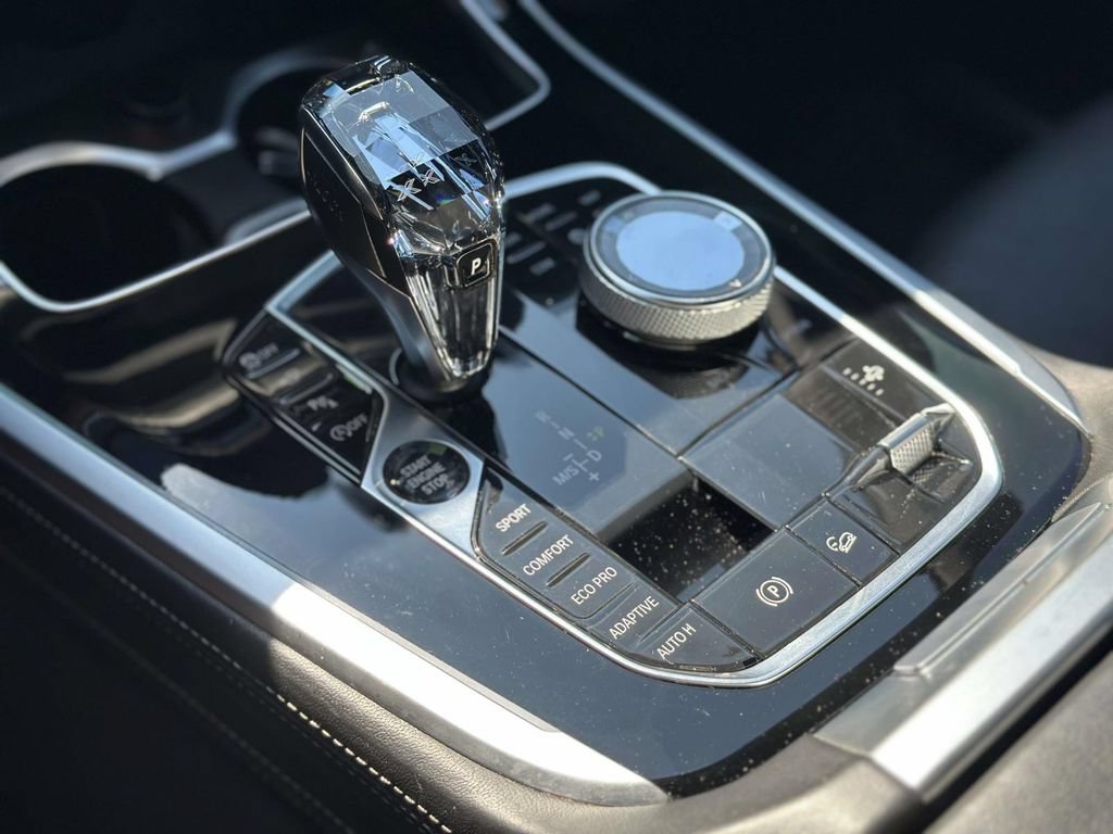 Used 2019 BMW X7 xDrive50i w/ M Sport Package AWD/4WD image 36