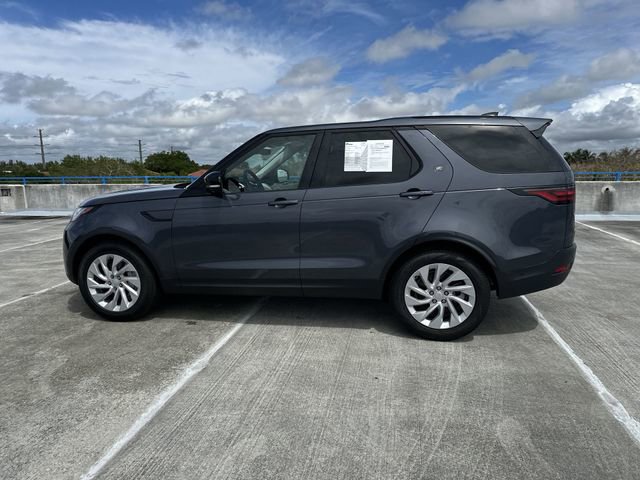Used 2025 Land Rover Discovery S image 16