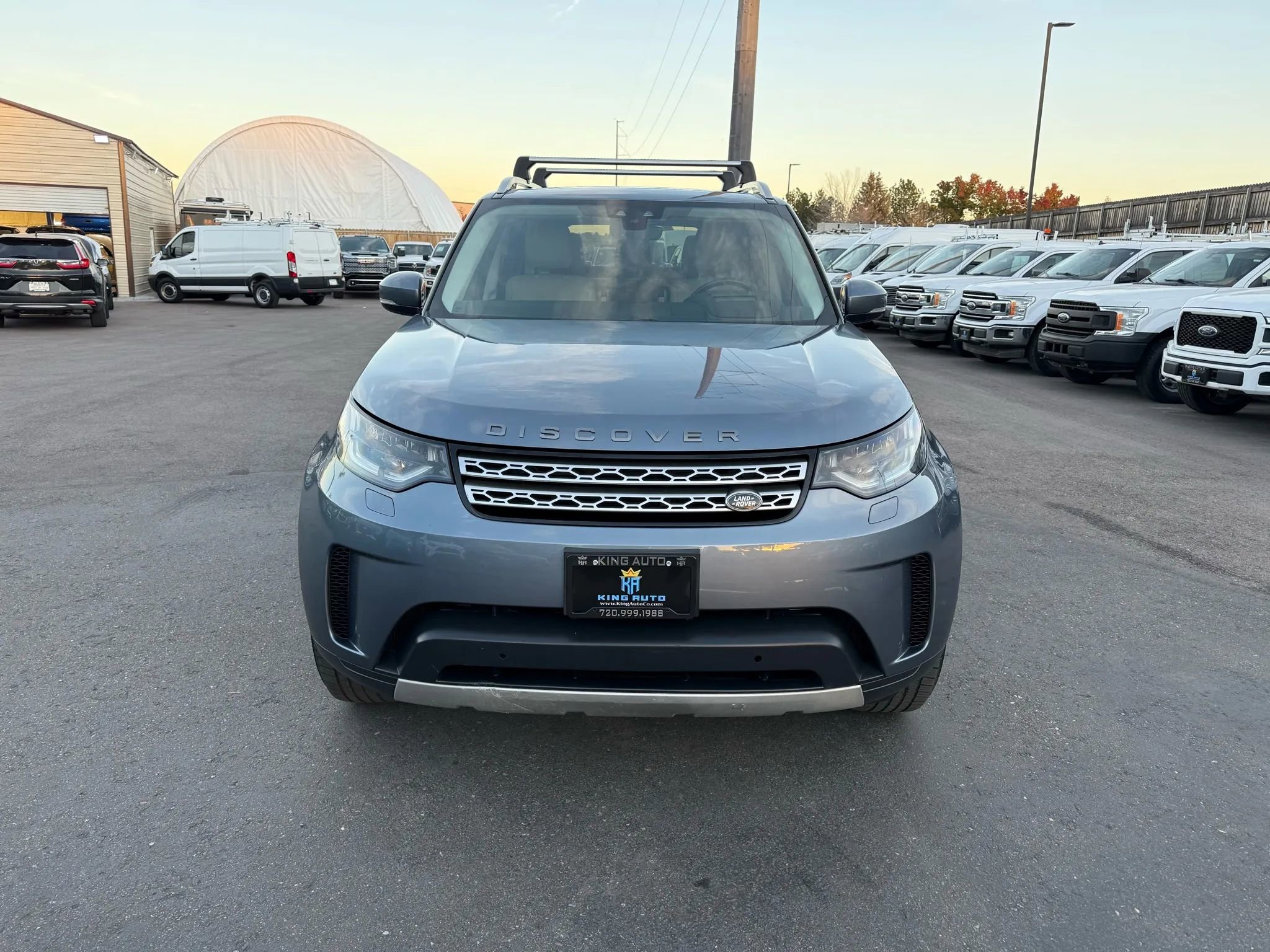Used 2019 Land Rover Discovery HSE image 12