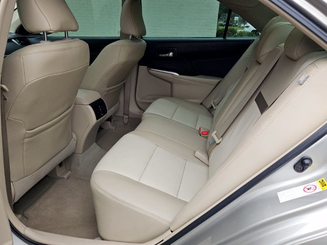 Used 2014 Toyota Camry XLE w/ Leather Package FWD image 11