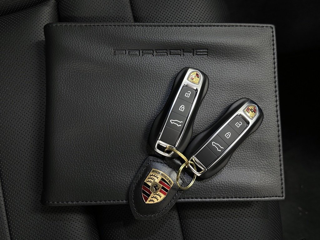 Used 2025 Porsche Cayenne E-Hybrid image 44