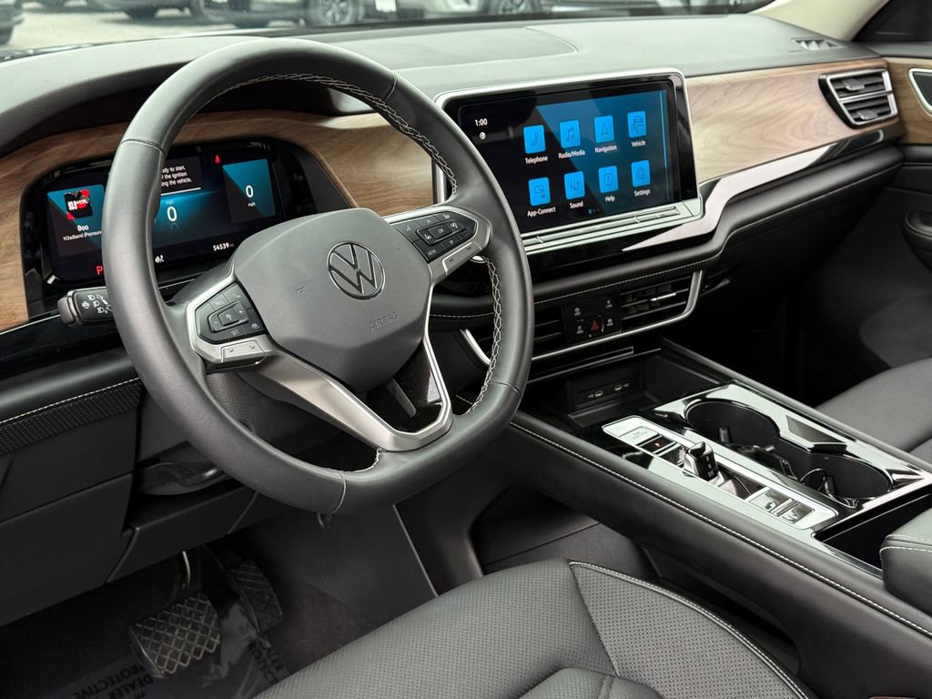 Used 2024 Volkswagen Atlas SE image 22