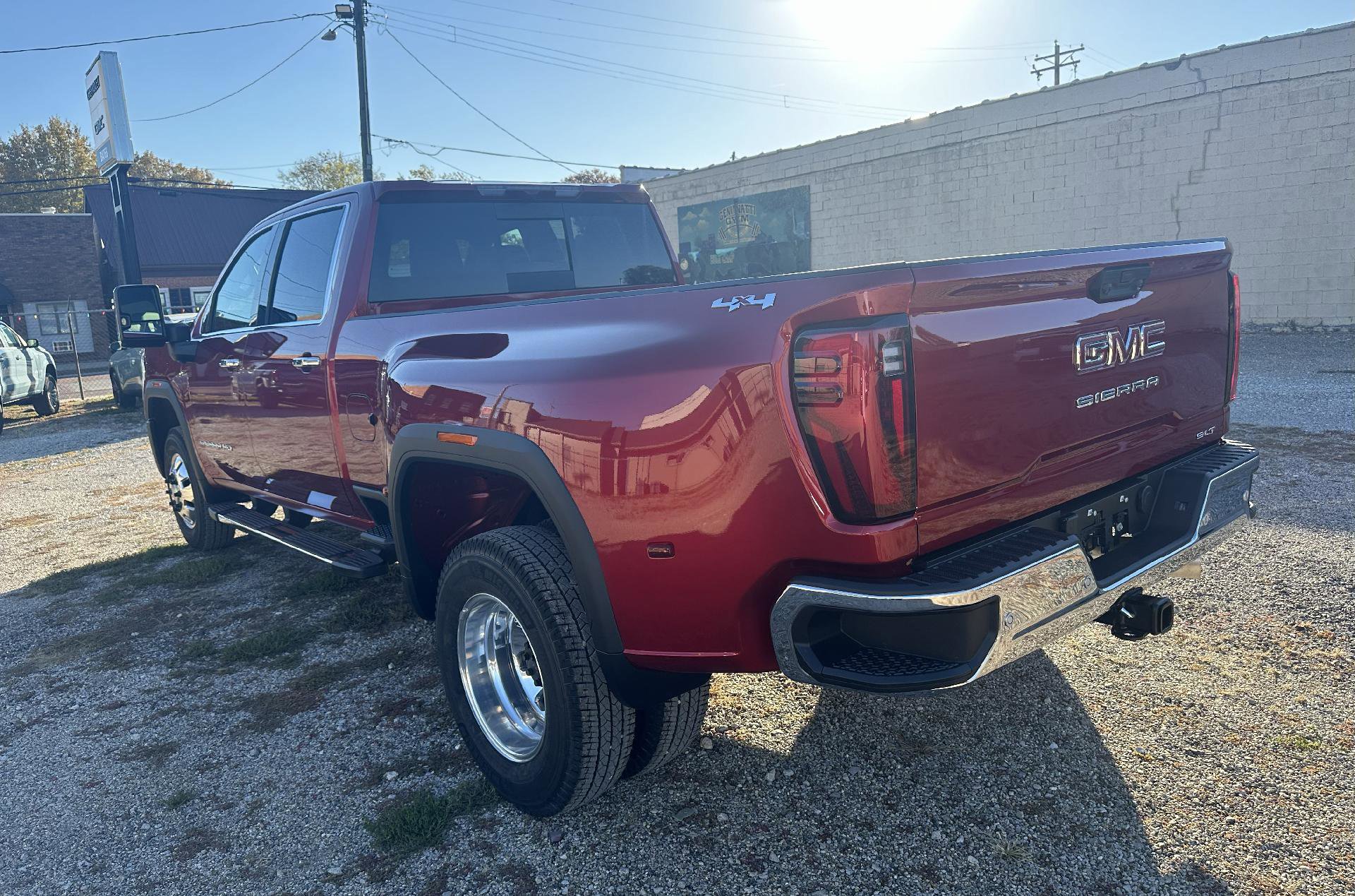 New 2026 GMC Sierra 3500 SLT w/ SLT Convenience Package image 4