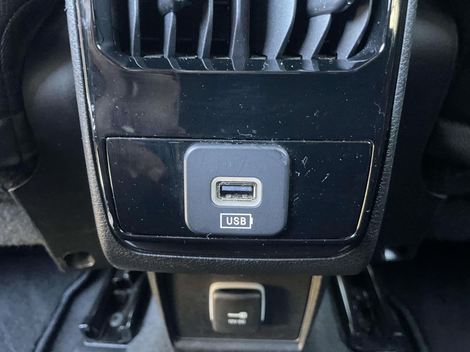 Used 2025 Jeep Compass Limited AWD/4WD image 11