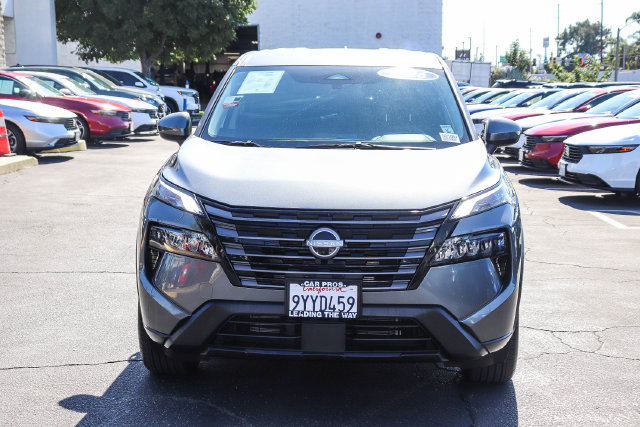 Used 2026 Nissan Rogue SV FWD image 3