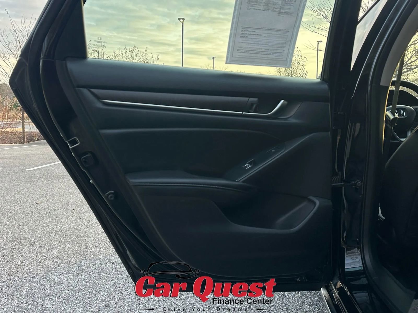 Used 2018 Honda Accord Touring image 15