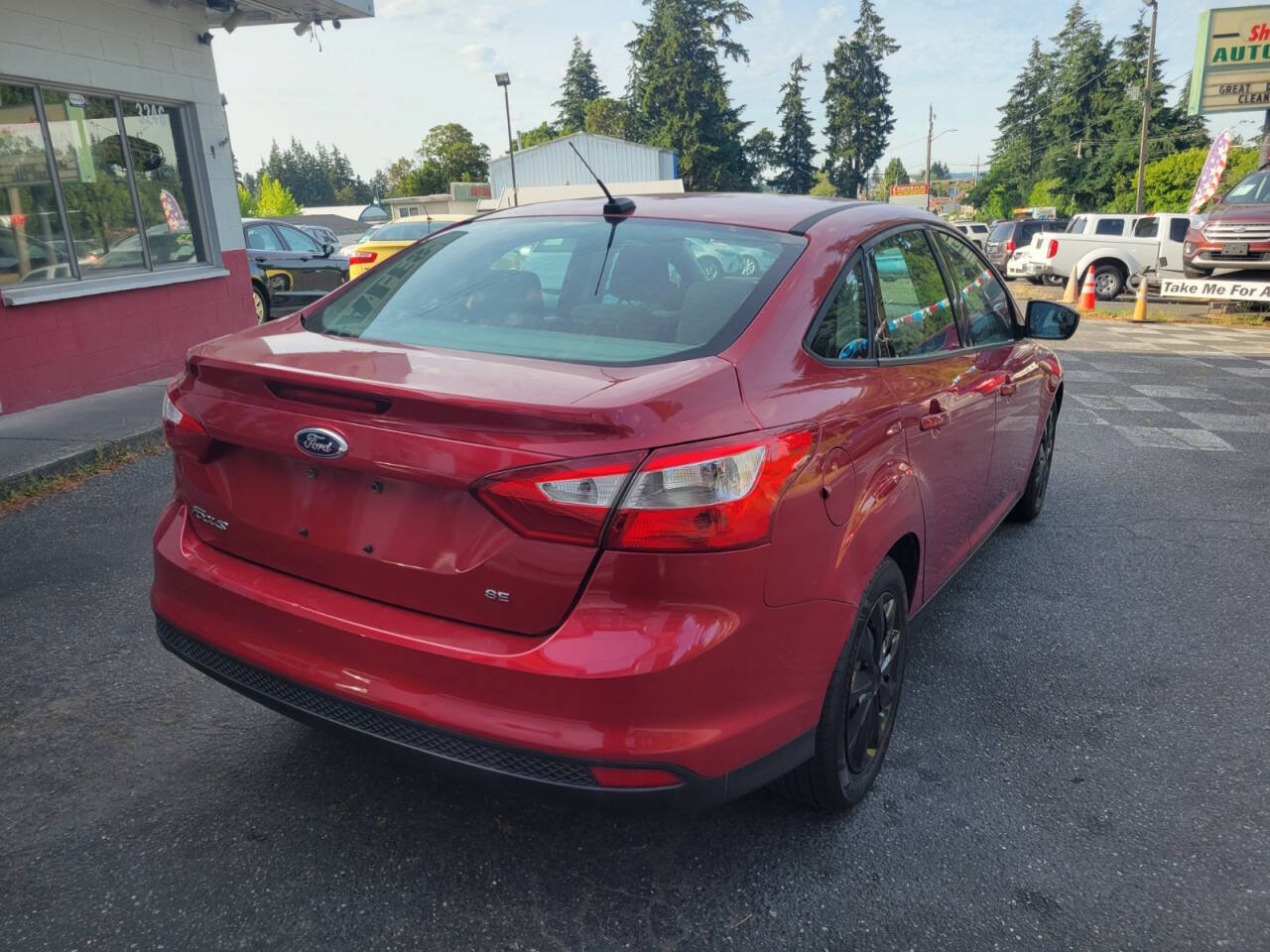 Used 2012 Ford Focus SE FWD image 3