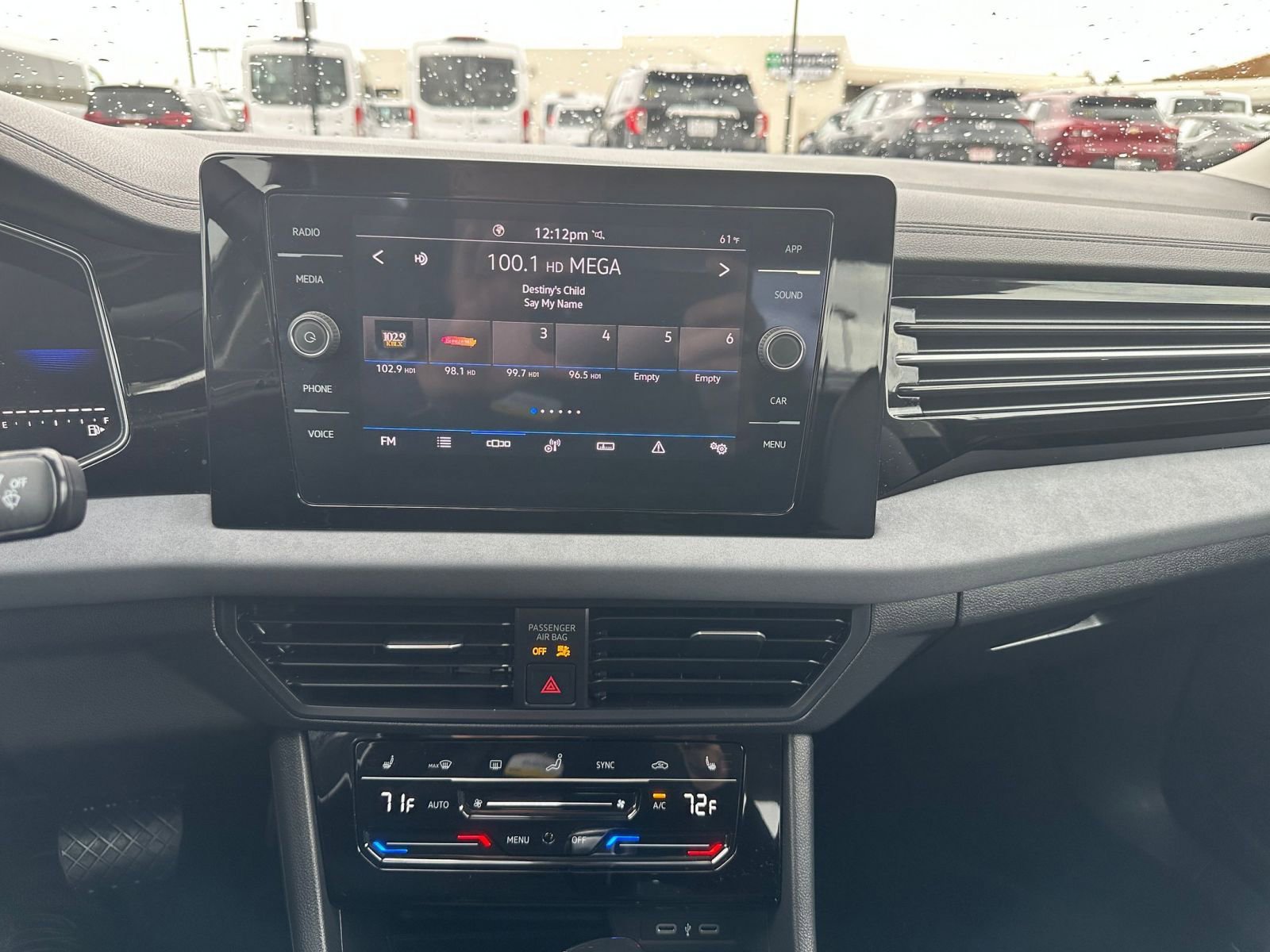 Used 2025 Volkswagen Jetta SE image 18