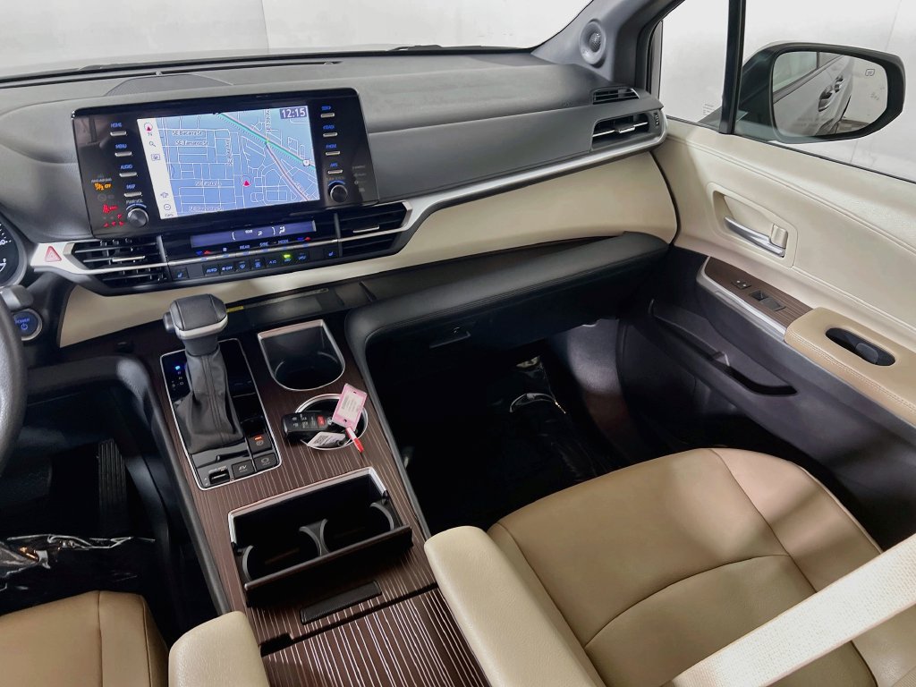 Certified 2023 Toyota Sienna XLE w/ XLE Plus Package AWD/4WD image 21