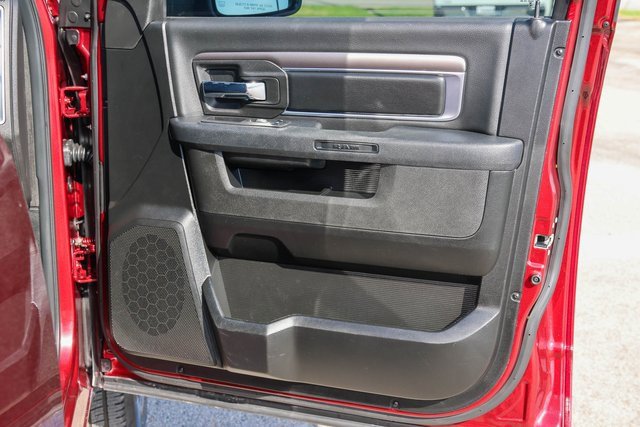 Used 2024 RAM 1500 Classic Warlock image 15