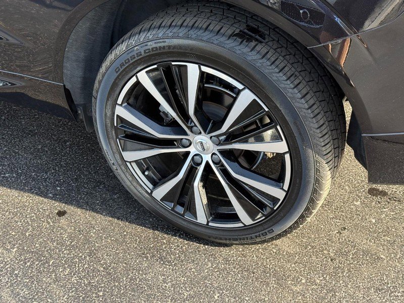 Used 2024 Volvo XC60 B5 Plus w/ Protection Package Premier image 8