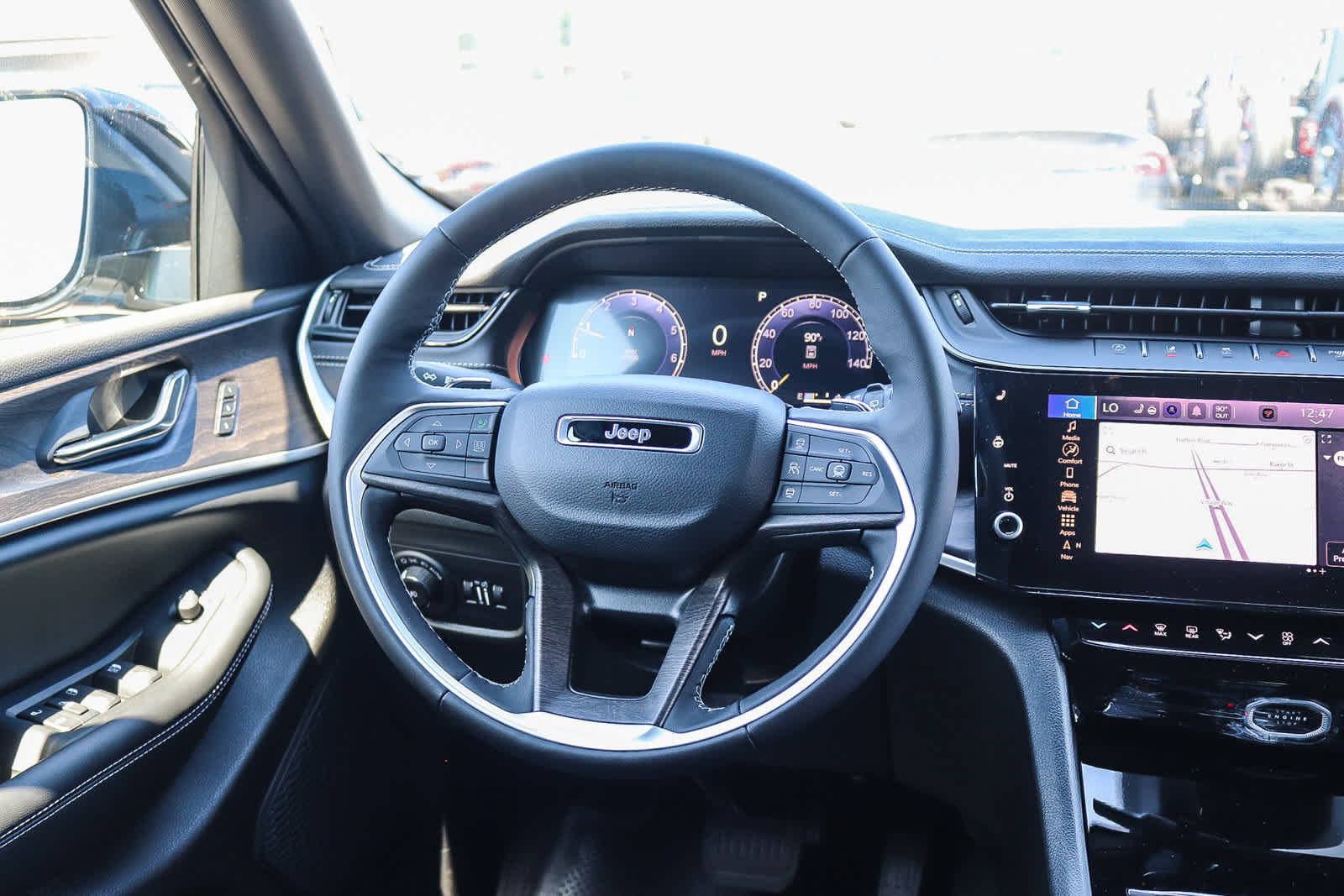 New 2027 Jeep Grand Cherokee Limited AWD/4WD image 16
