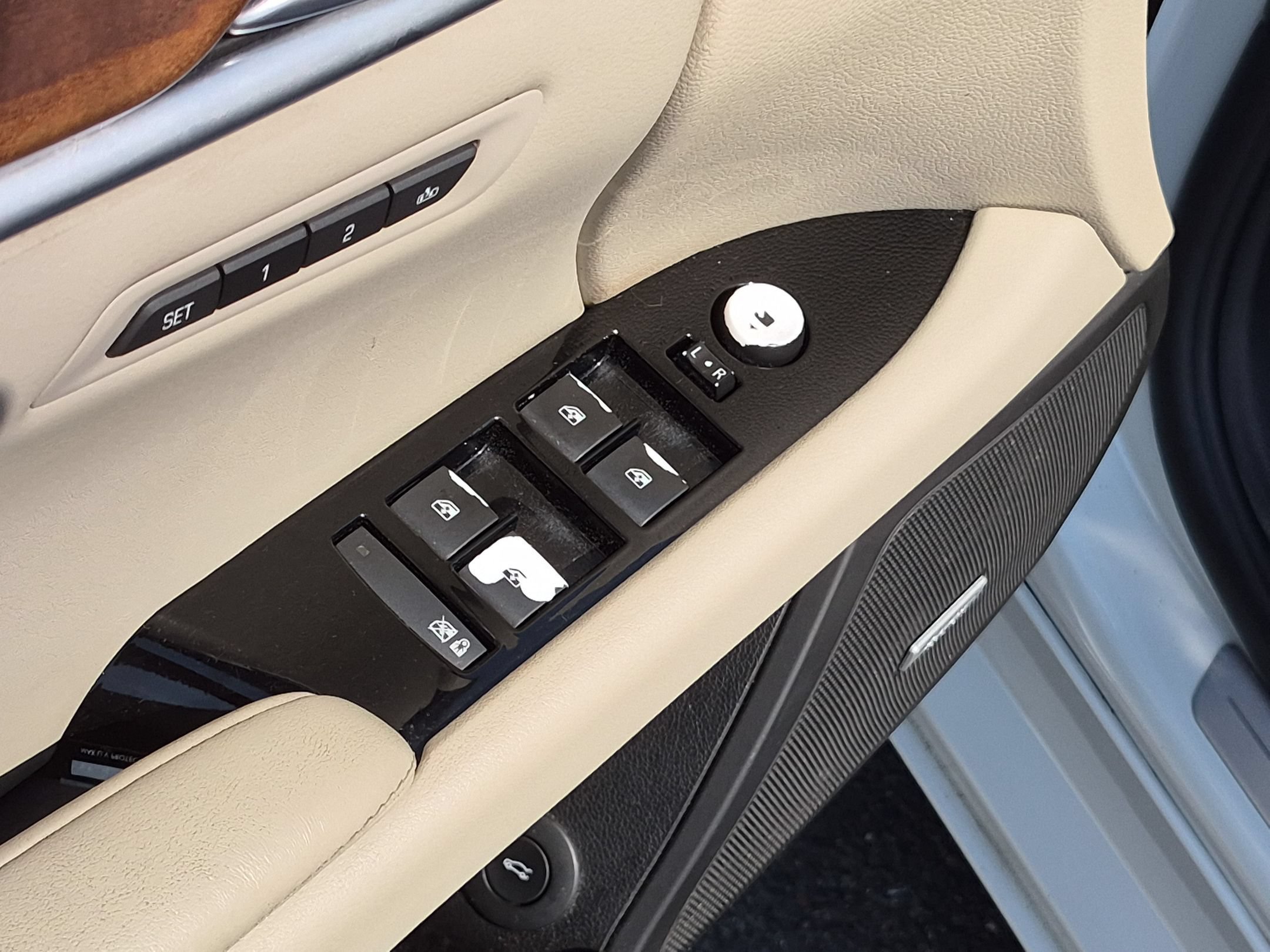Certified 2018 Cadillac XTS Luxury FWD image 21