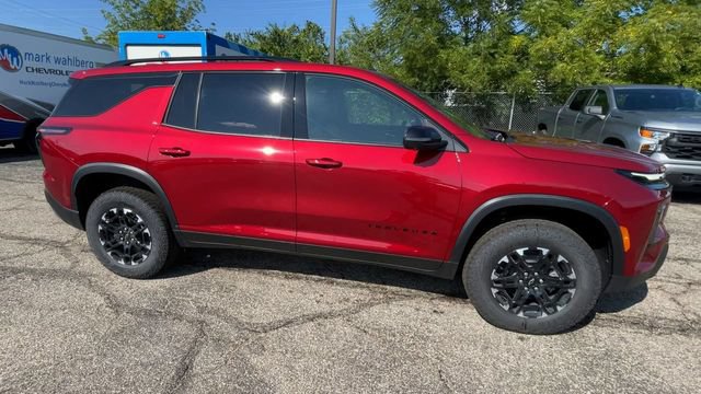 New 2027 Chevrolet Traverse Z71 w/ Driver Confidence Package AWD/4WD image 3