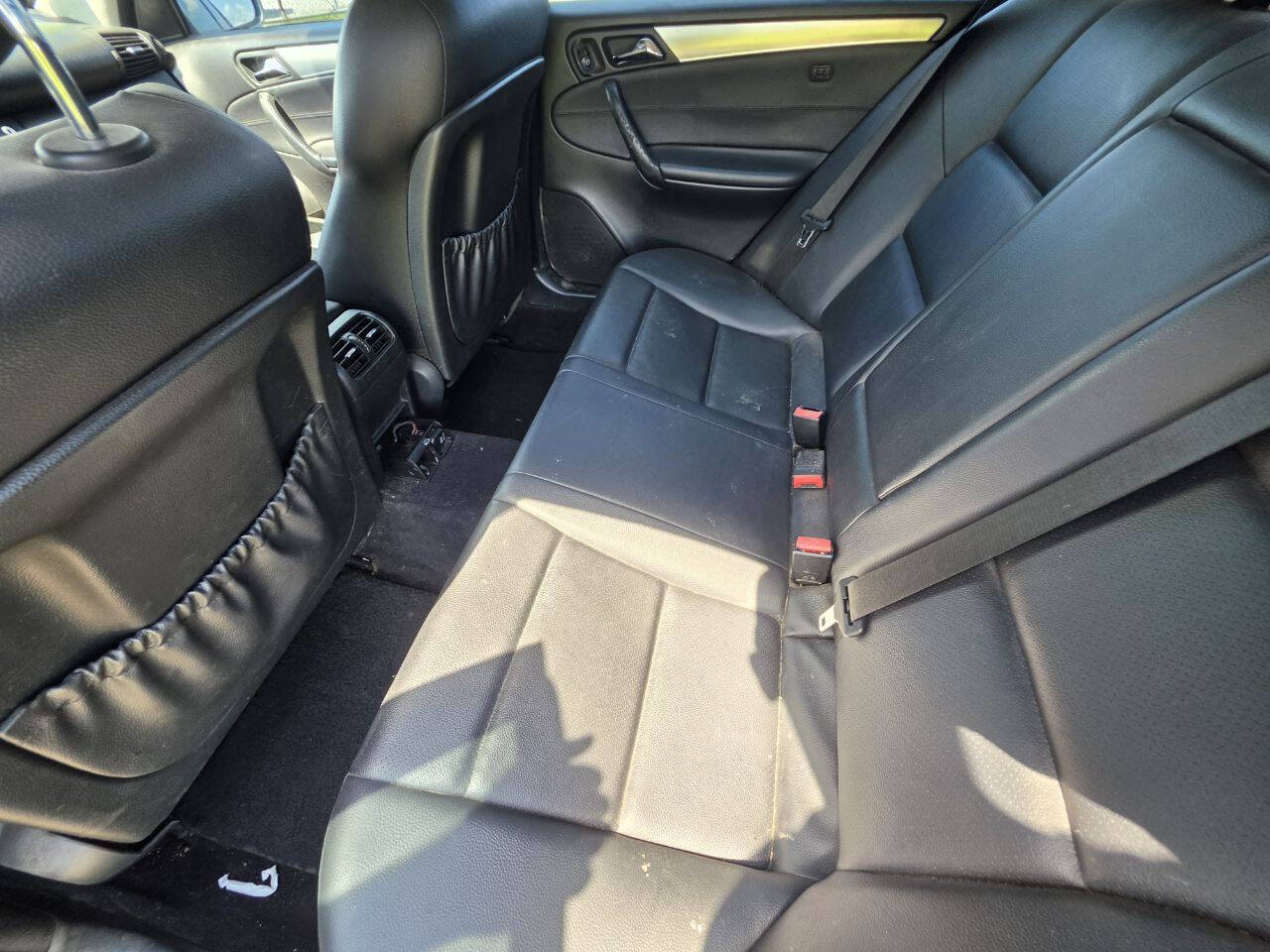 Used 2005 Mercedes-Benz C 230 Sedan image 5