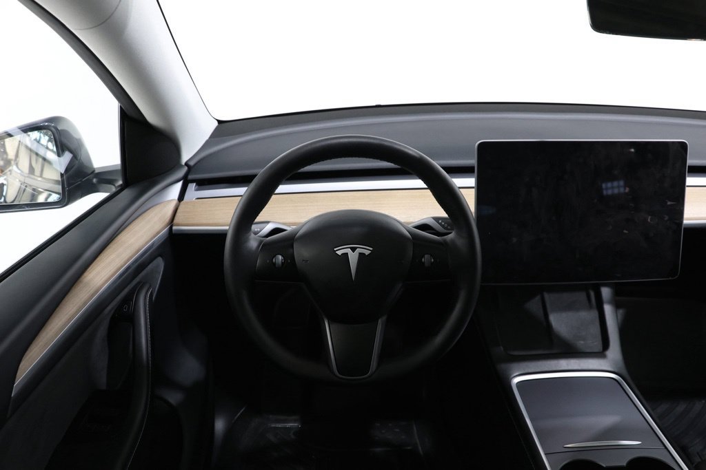 Used 2024 Tesla Model Y Long Range AWD/4WD image 12