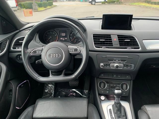 Used 2018 Audi Q3 2.0T Premium Plus w/ Premium Plus Package image 17