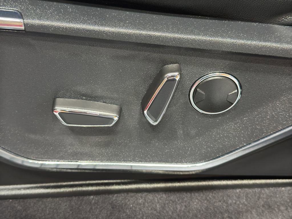 Used 2023 Ford F150 Lariat w/ Equipment Group 502A High image 16