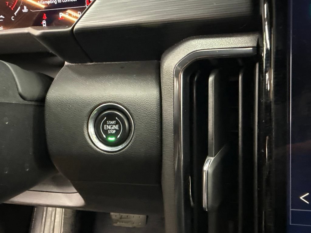 Used 2025 GMC Acadia AT4 w/ LPO, All-Weather Package AWD/4WD image 34