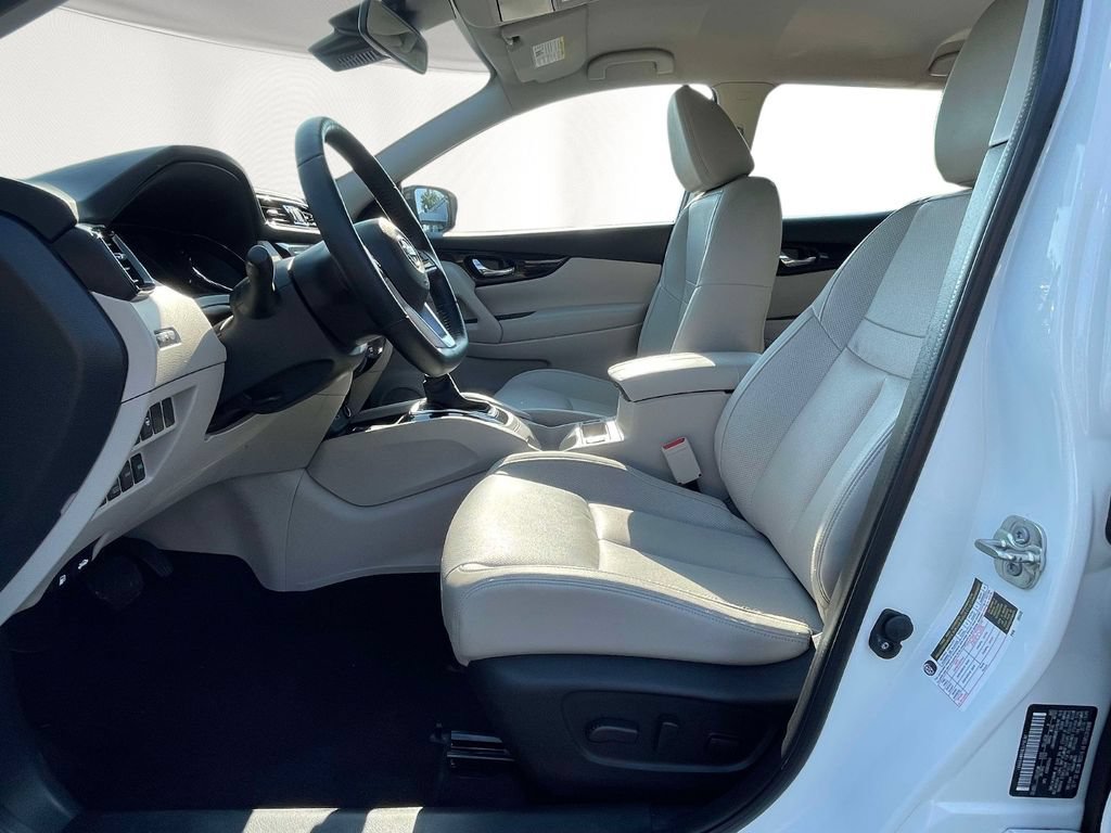 Used 2022 Nissan Rogue Sport SL AWD/4WD image 17