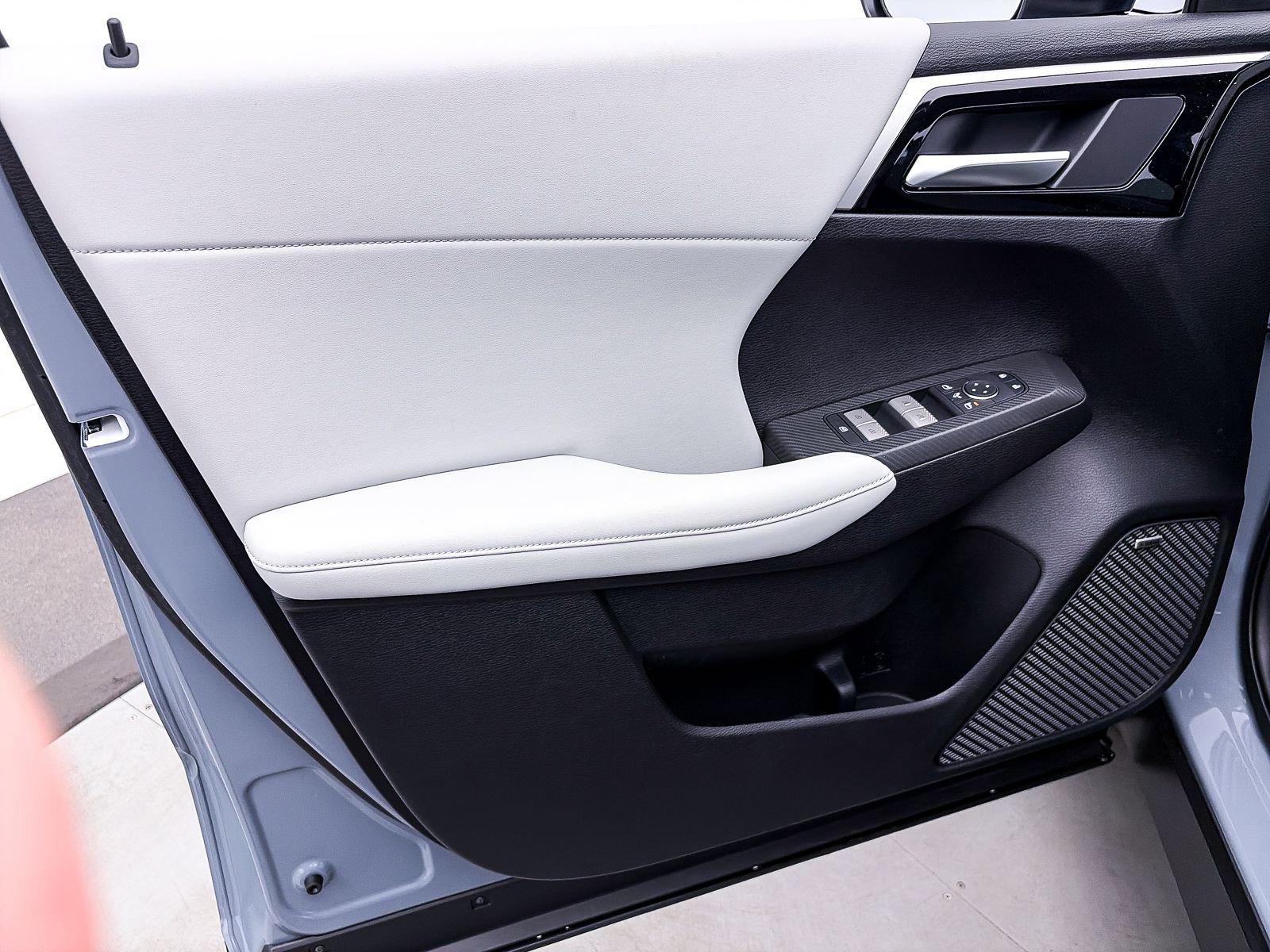 New 2026 Mitsubishi Outlander SE FWD image 7