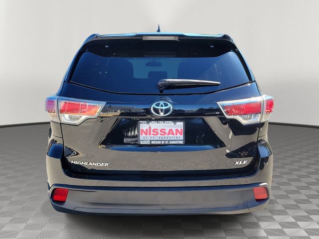 Used 2016 Toyota Highlander XLE image 3