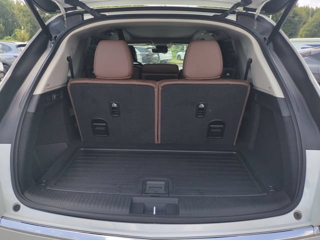 Used 2025 Acura MDX w/ Technology Package FWD image 7