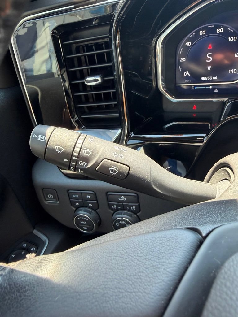 Used 2022 Chevrolet Silverado 1500 LT AWD/4WD image 19