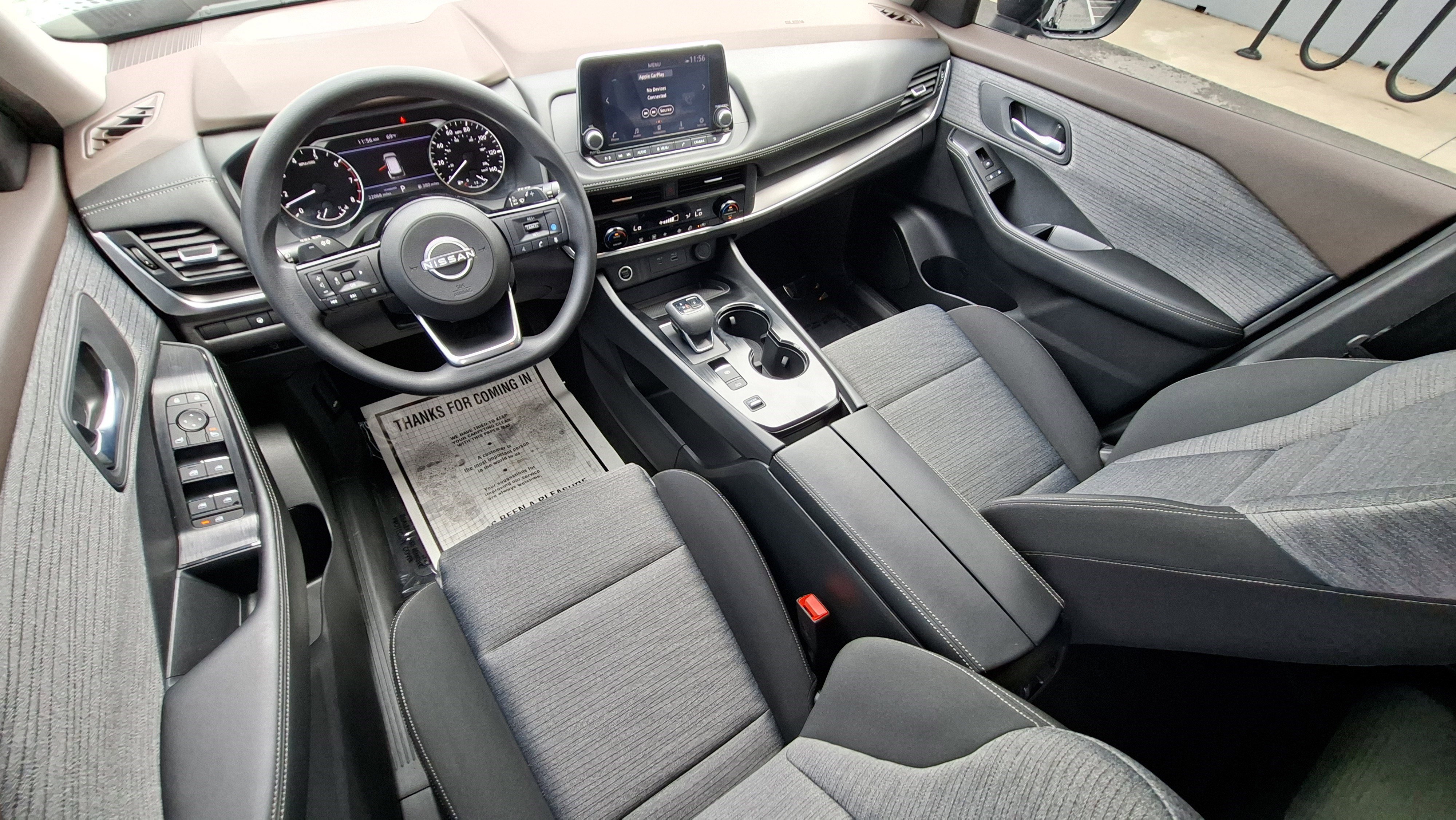 Used 2023 Nissan Rogue SV image 18