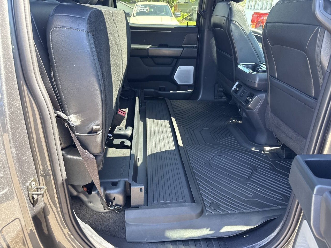 Used 2025 Ford F150 Lariat w/ Equipment Group 502A High AWD/4WD image 20
