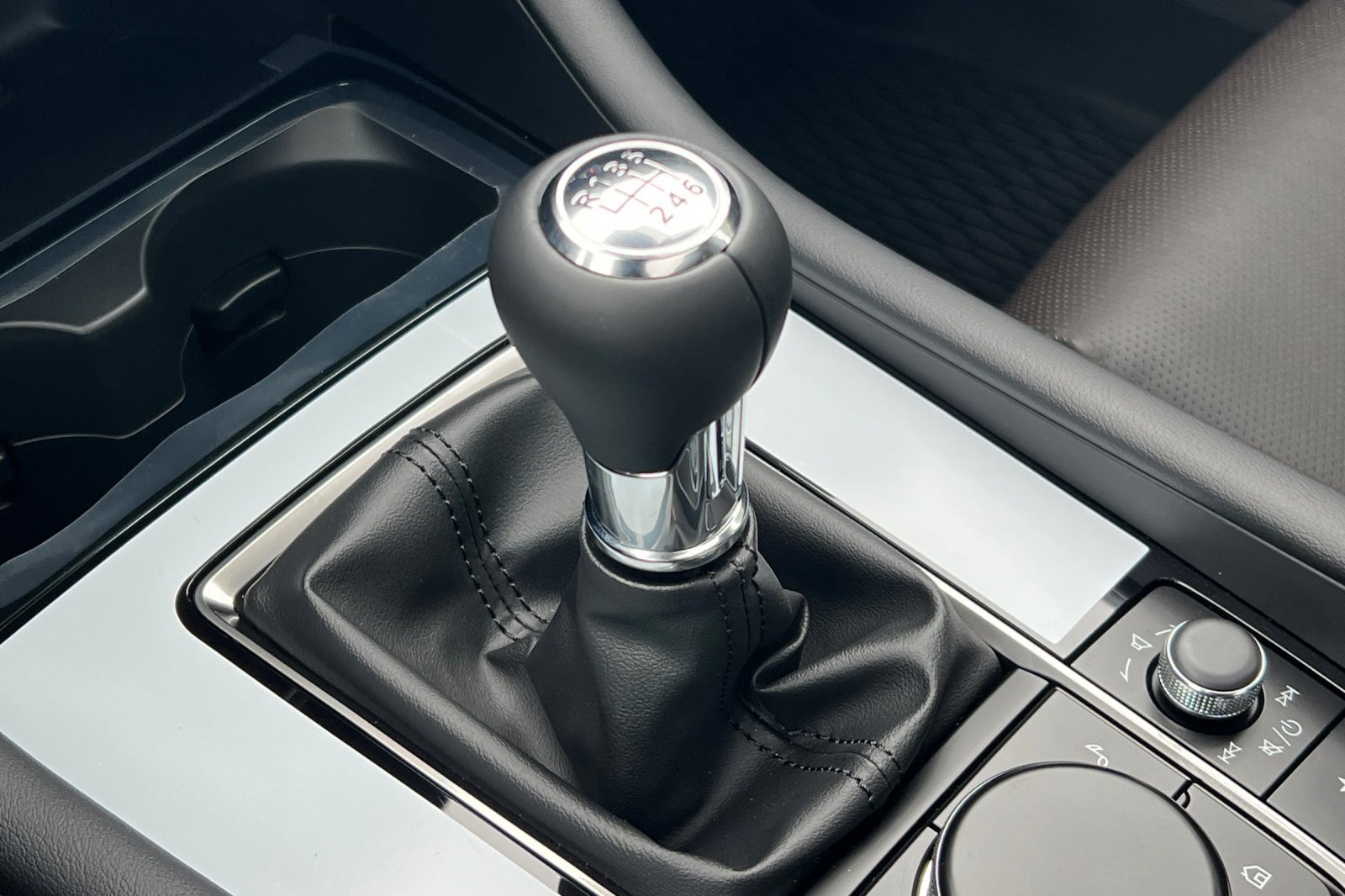 New 2026 MAZDA MAZDA3 2.5 S Premium image 18