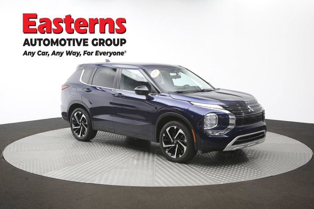 Used 2022 Mitsubishi Outlander SE AWD/4WD image 38